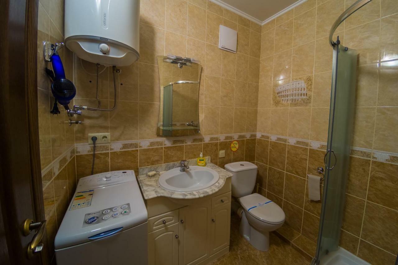 Kvartirkoff Na Bogatirskaya 6A, 2 Floor Kiev Ngoại thất bức ảnh