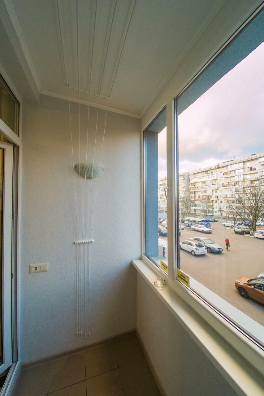 Kvartirkoff Na Bogatirskaya 6A, 2 Floor Kiev Ngoại thất bức ảnh